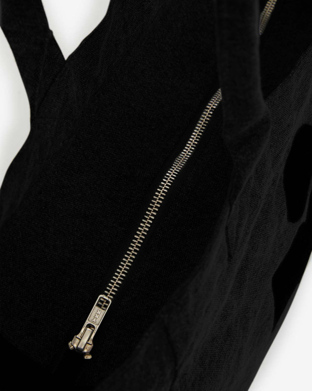 ISMT - Yenky Zipped Bag
